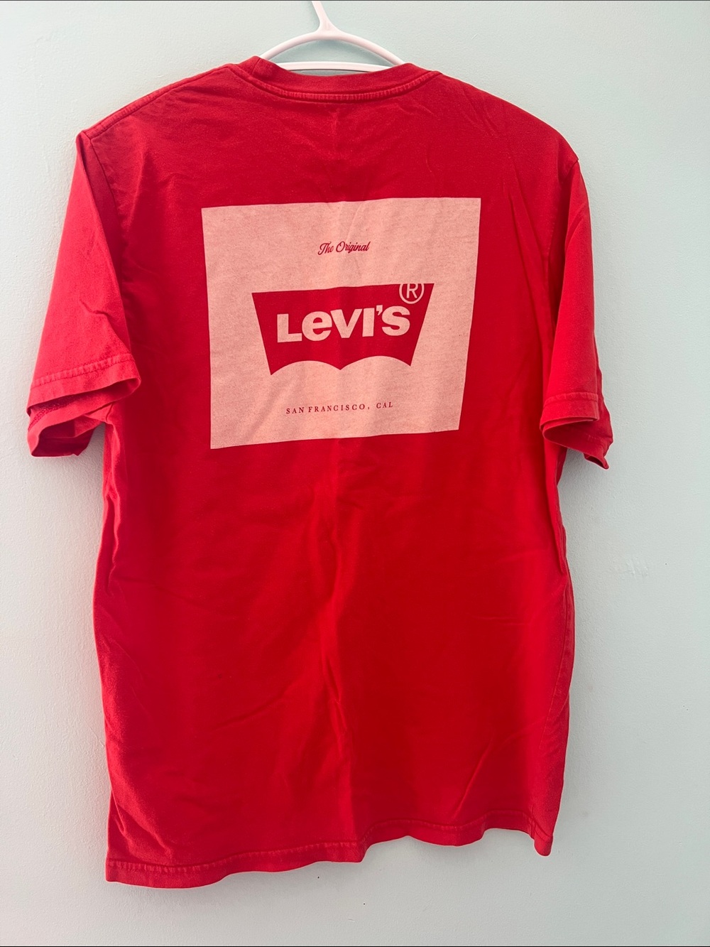 Levi's Red Tee - Picture 3 of 5